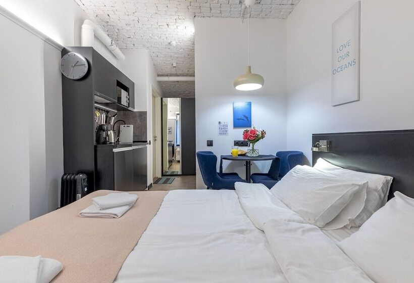 استودیوی استاندارد, Apart Hotel M28