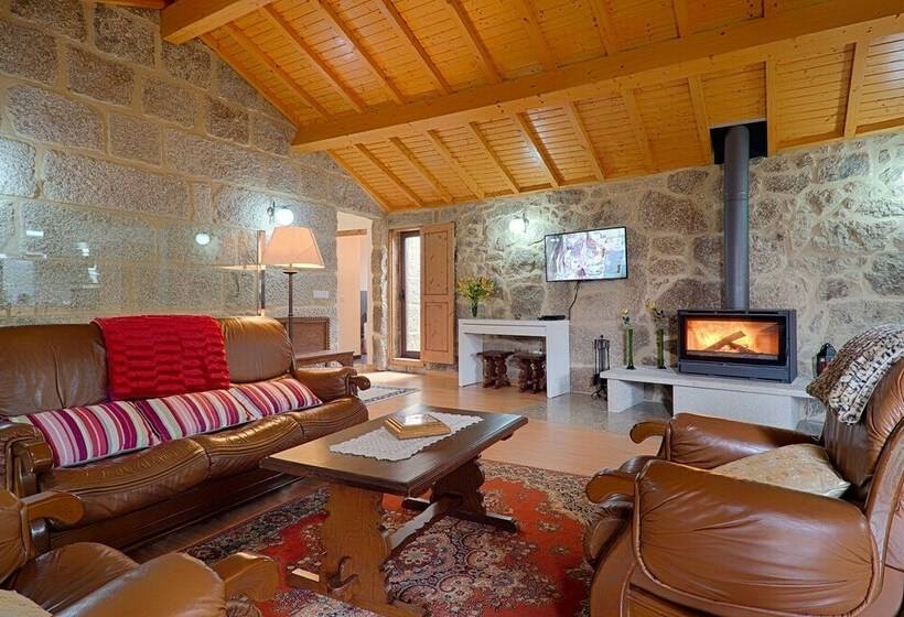 Дом 3 Спальни, Macheta S Coutry House