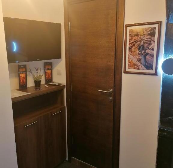 اتاق لوکس, Pirocanac Rooms & Restaurant