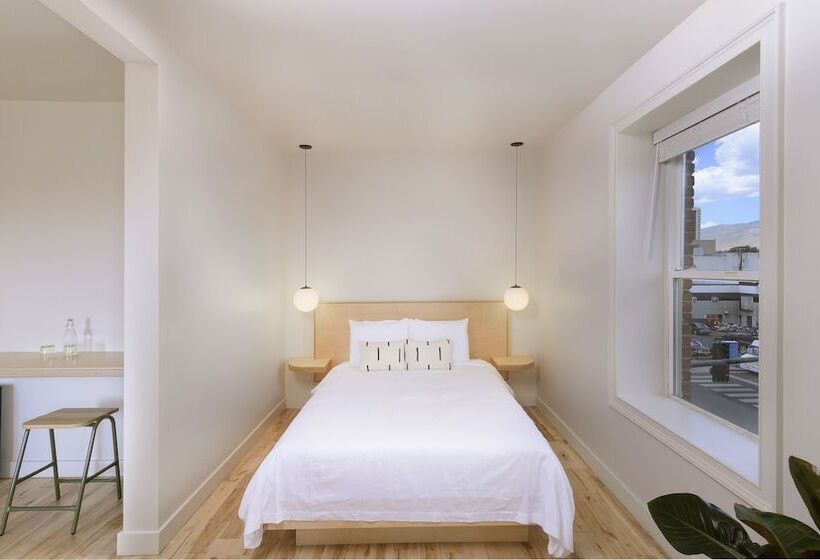 اتاق لوکس, The Jesse Hotel & Bar