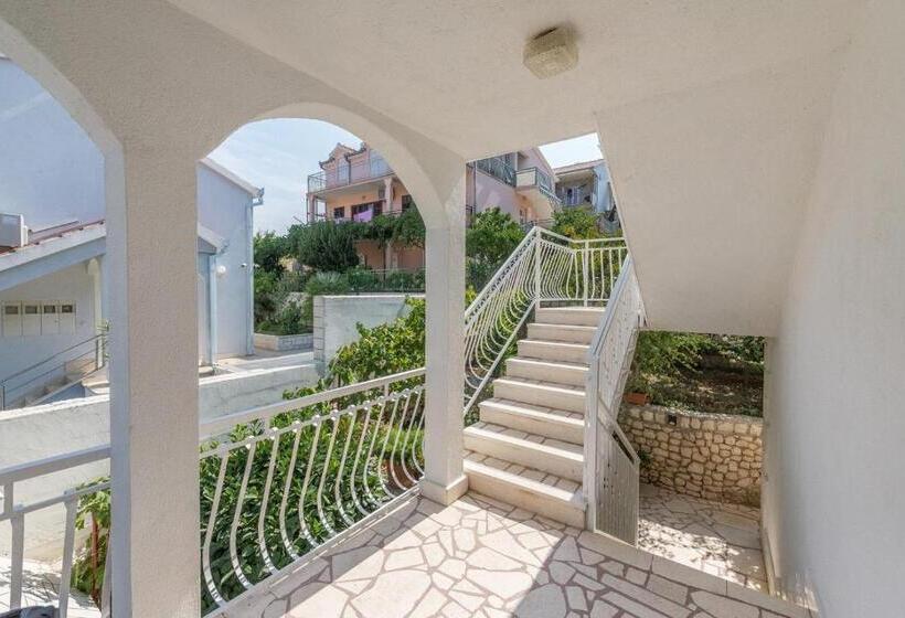 آپارتمان 1 خوابه با بالکن, Apartments Buljan