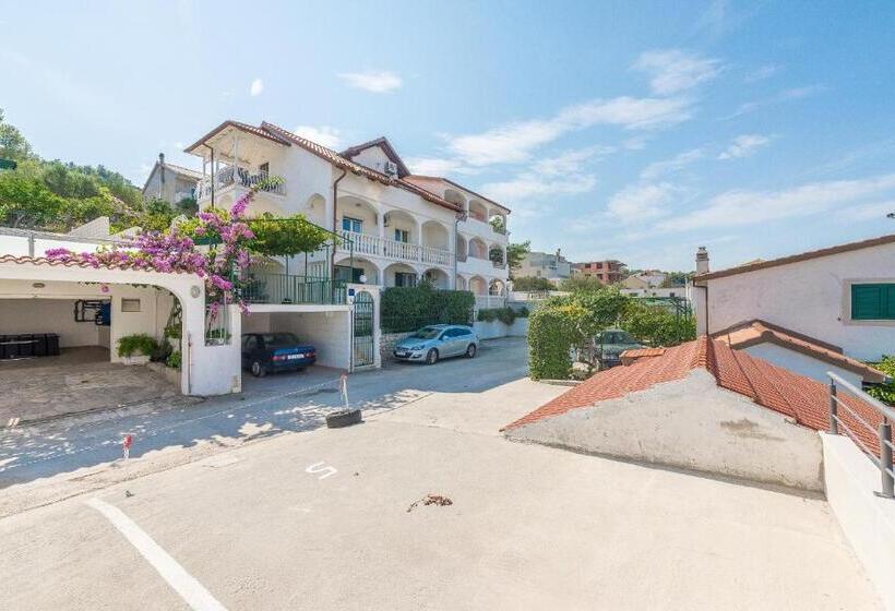 آپارتمان 1 خوابه با بالکن, Apartments Buljan