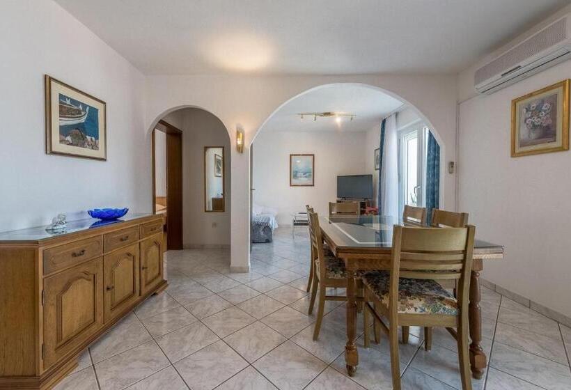 آپارتمان 1 خوابه با بالکن, Apartments Buljan