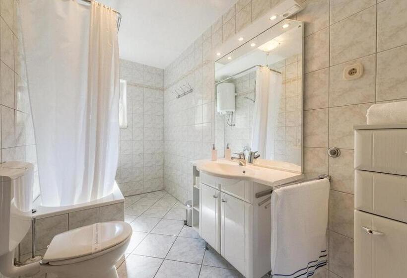 آپارتمان 1 خوابه با بالکن, Apartments Buljan