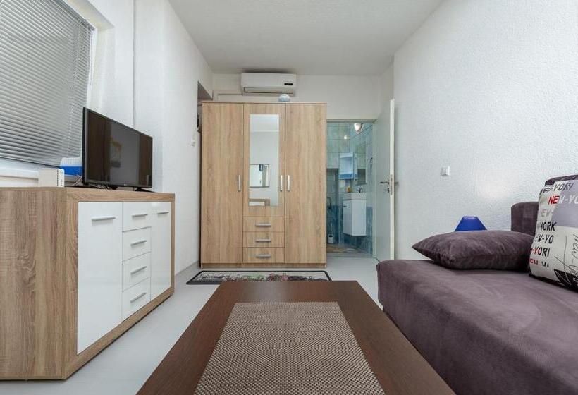آپارتمان 1 خوابه, Apartments Smaila