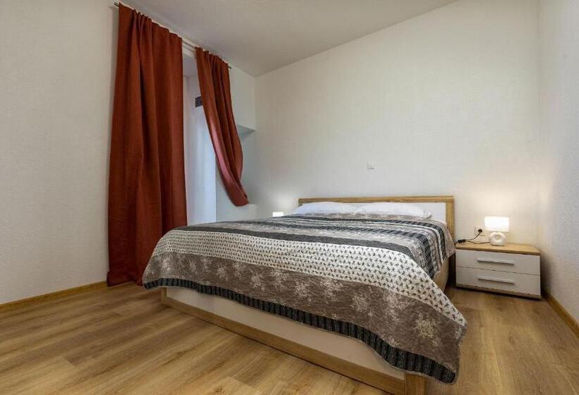 آپارتمان 2 خوابه, Apartments Smaila
