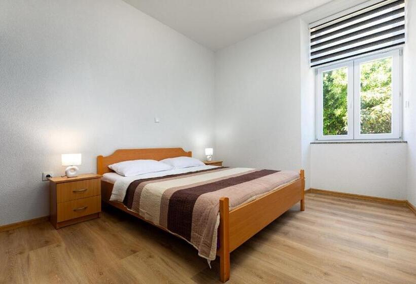 آپارتمان 2 خوابه, Apartments Smaila