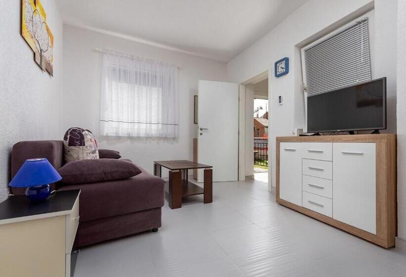 آپارتمان 1 خوابه, Apartments Smaila