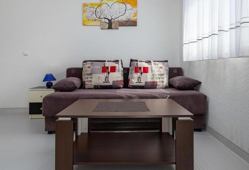 آپارتمان 1 خوابه, Apartments Smaila
