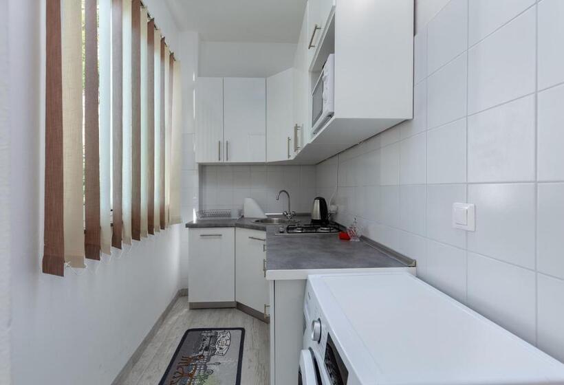 آپارتمان 1 خوابه, Apartments Smaila