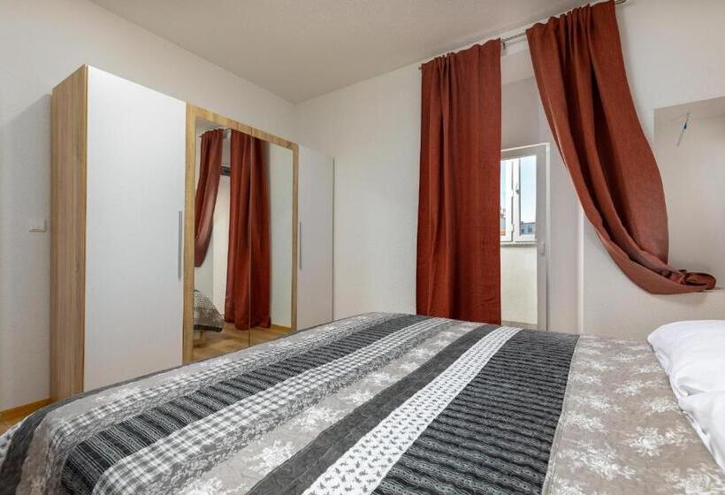 آپارتمان 2 خوابه, Apartments Smaila