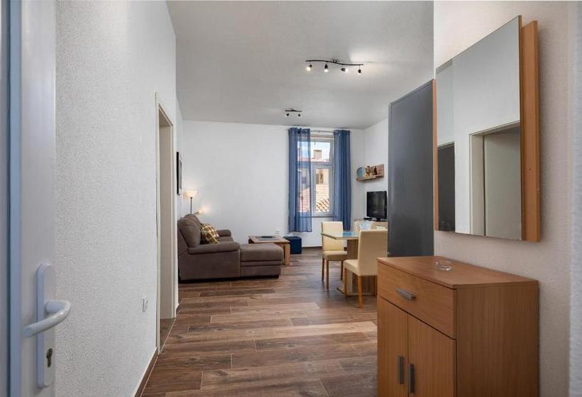 آپارتمان 2 خوابه, Apartments Smaila