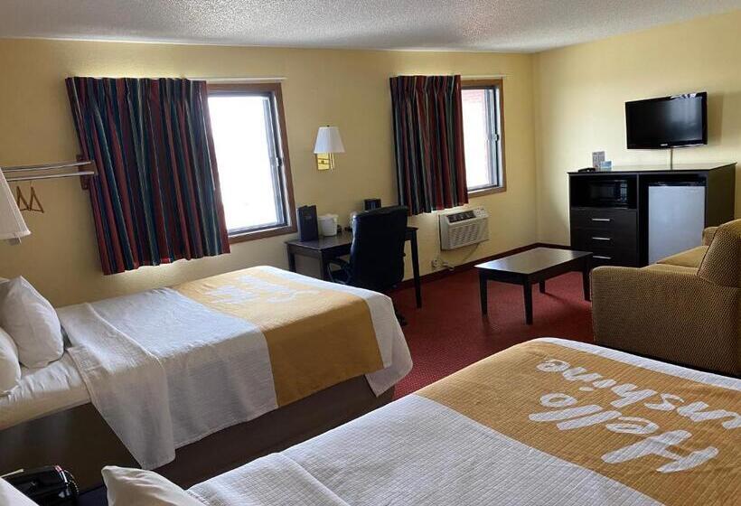 سوییت سوپریور, Days Inn & Suites By Wyndham Des Moines Airport