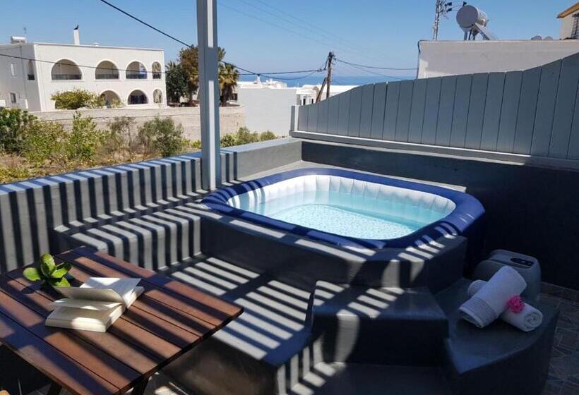 سوییت لوکس, Aerenia Luxury Suites