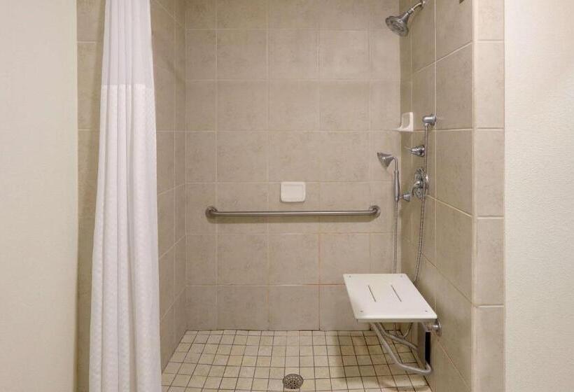 Номер Deluxe Адаптированный для Инвалидов, Baymont By Wyndham Roswell