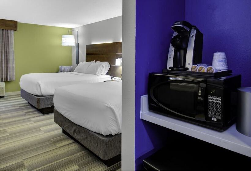 Номер Стандарт 2 Двуспальные Кровати, Holiday Inn Express   Chester, An Ihg