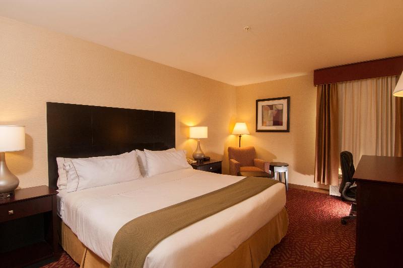 Стандартный Номер Кровать Кинг, Holiday Inn Express Vernon Manchester, An Ihg