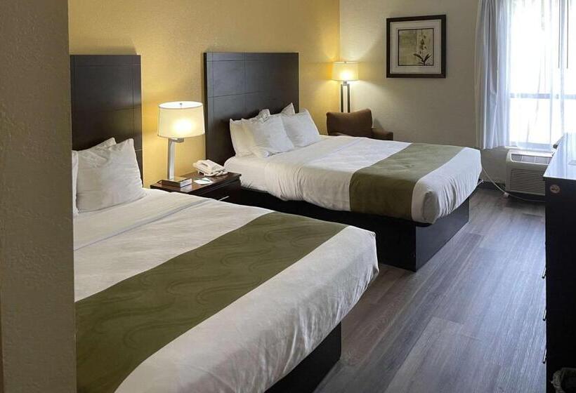 Номер Стандарт, Quality Inn & Suites