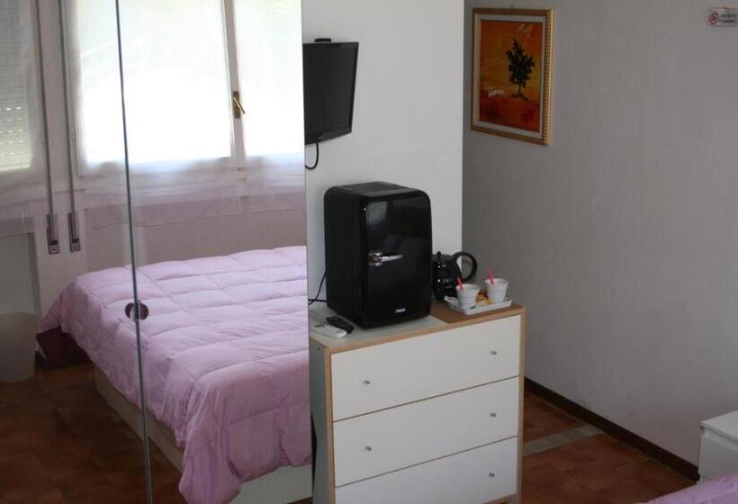 Номер Стандарт Вид на Сад, Bed & Breakfast Il Bolentino Varenna