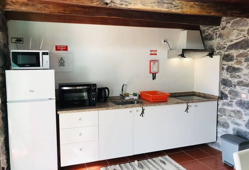 Дом 1 Спальня, Casa Do Lugar Da Ribeira By Madeira Al