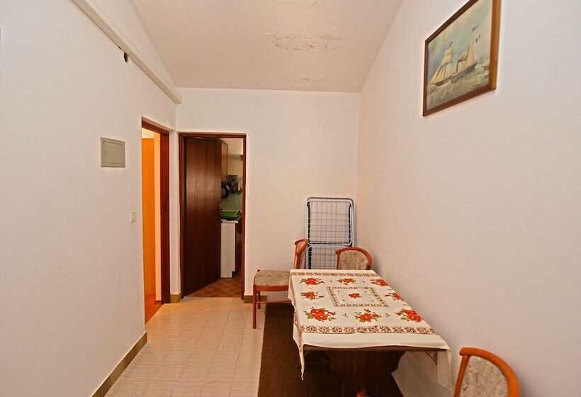 آپارتمان 1 خوابه, Apartment Emilia 424