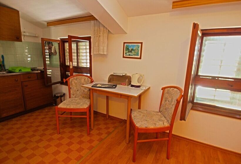 آپارتمان 1 خوابه, Apartment Emilia 424