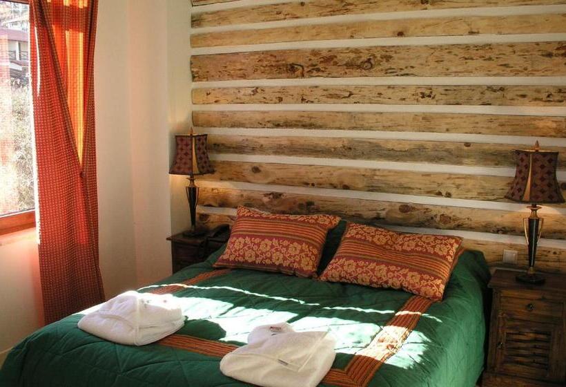 Полулюкс, Vaela Hotel Cultural Resort