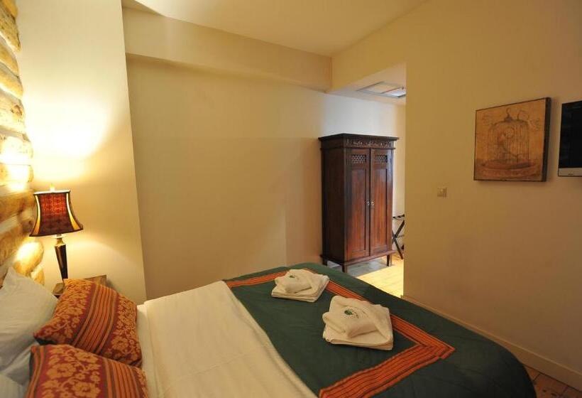 Полулюкс, Vaela Hotel Cultural Resort