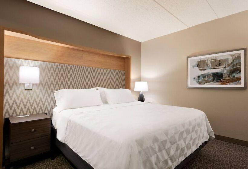 سوئیت برای معلولان, Holiday Inn Hotel & Suites Council Bluffs, An Ihg