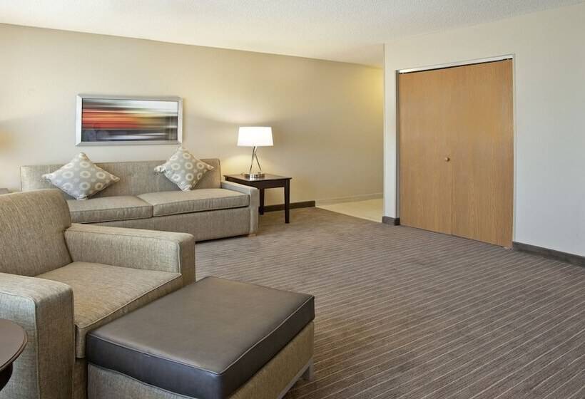 Люкс, Holiday Inn Express Hotel & Suites Minneapolis   Minnetonka, An Ihg