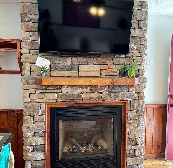 디럭스 룸, Homestead Inn   Blowing Rock