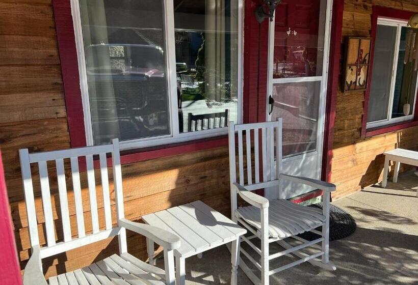 스탠다드 룸 더블 침대 2개, Homestead Inn   Blowing Rock