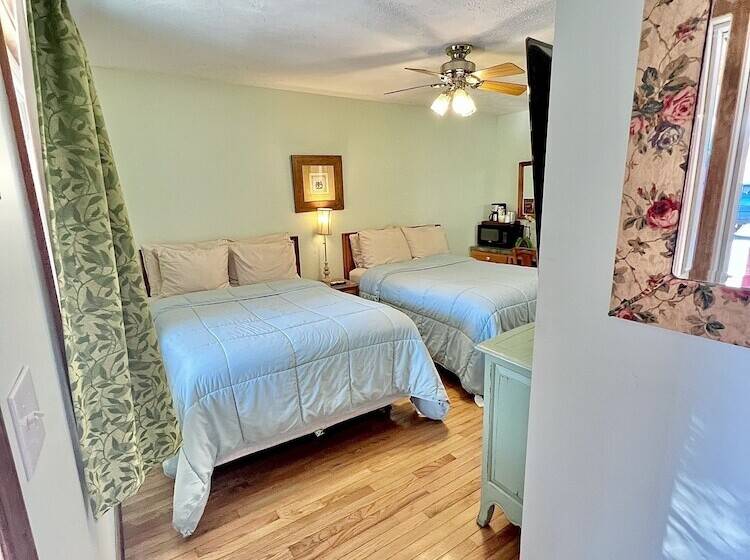 스탠다드 룸, Homestead Inn   Blowing Rock