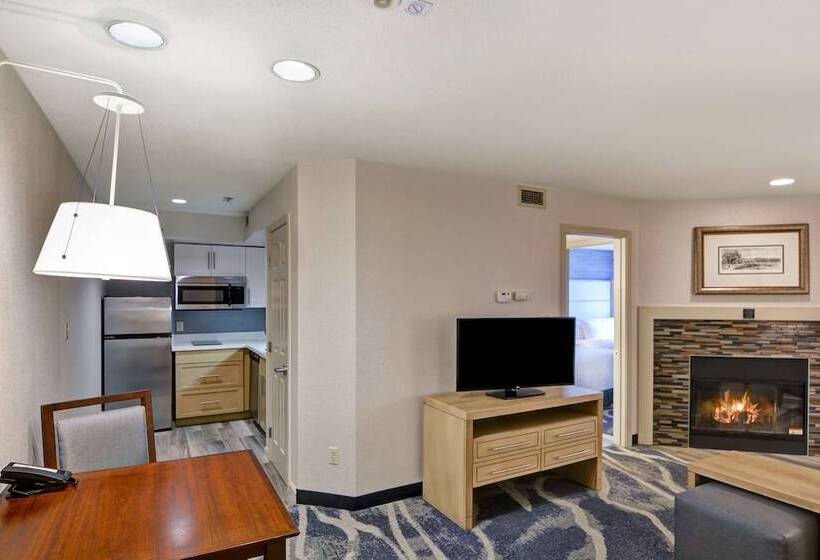 Люкс Премиум, Homewood Suites By Hilton Windsor Locks Hartford