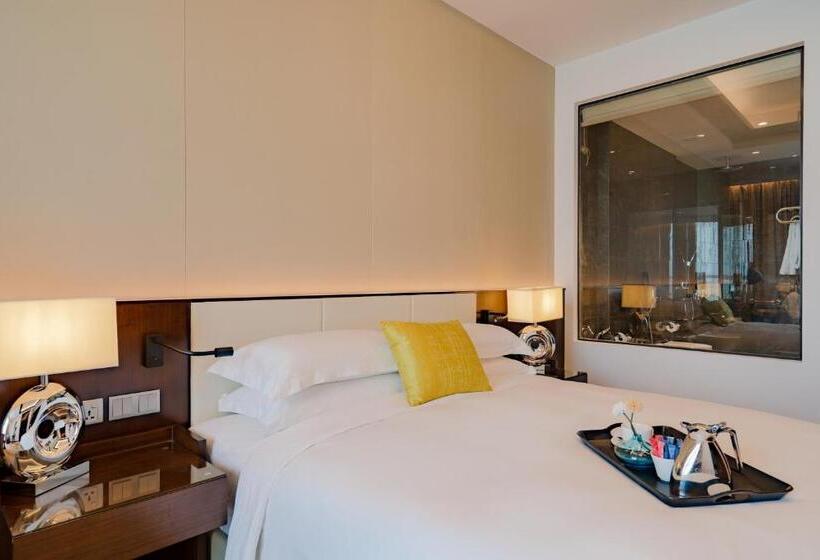 Quarto Standard Cama King, Johari Rotana