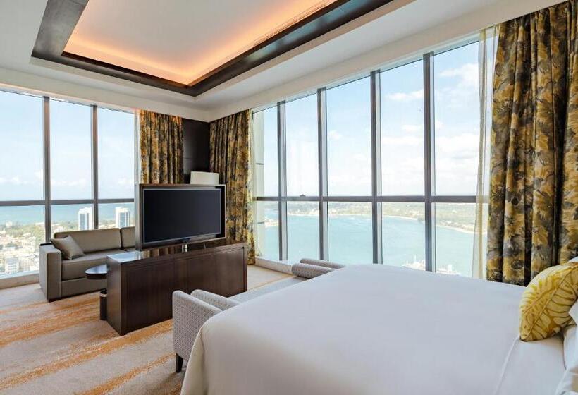 Suite Real, Johari Rotana