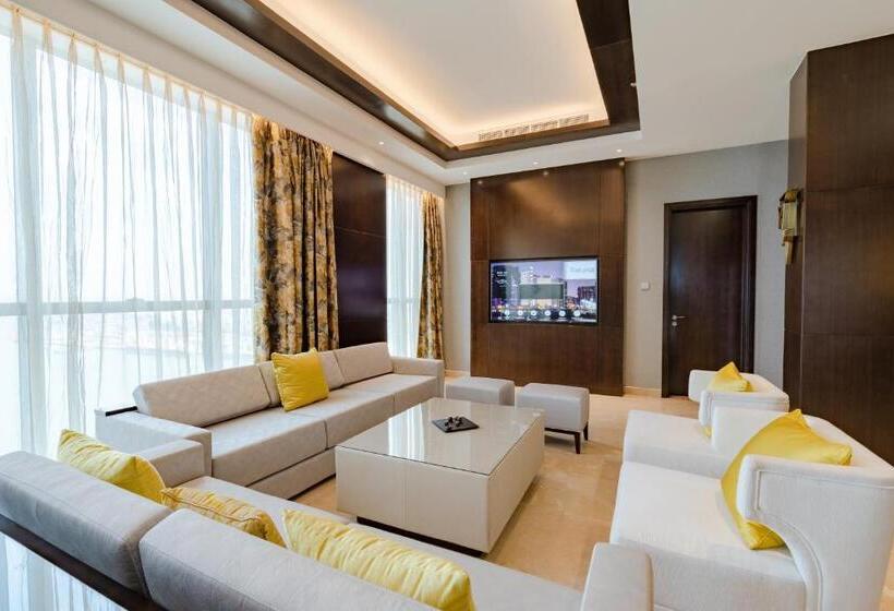 Suite Real, Johari Rotana