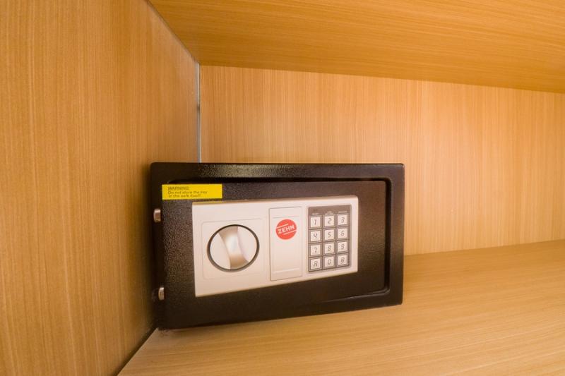 Номер Стандарт, Reddoorz Apartment Near Bundaran Satelit Surabaya