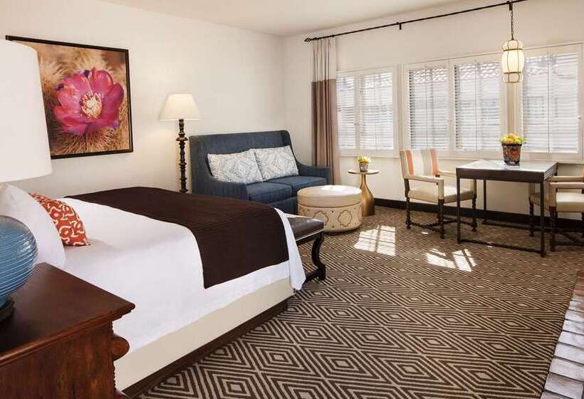 带大床的标准间, Inn Of Naples, Tapestry Collection By Hilton