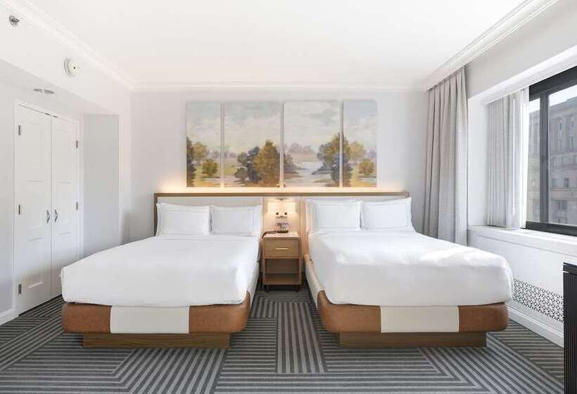 标准间带阳台, Inn Of Naples, Tapestry Collection By Hilton