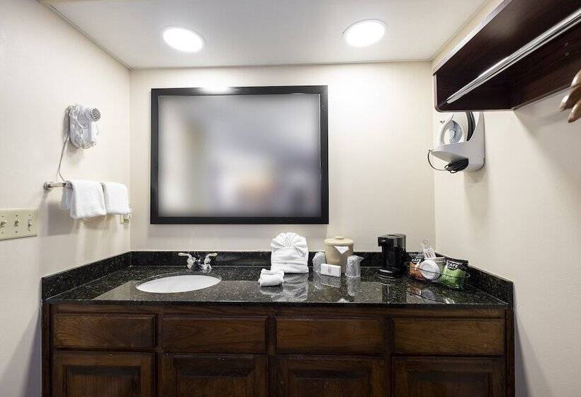 Номер Deluxe, Red Roof Inn & Suites Calhoun