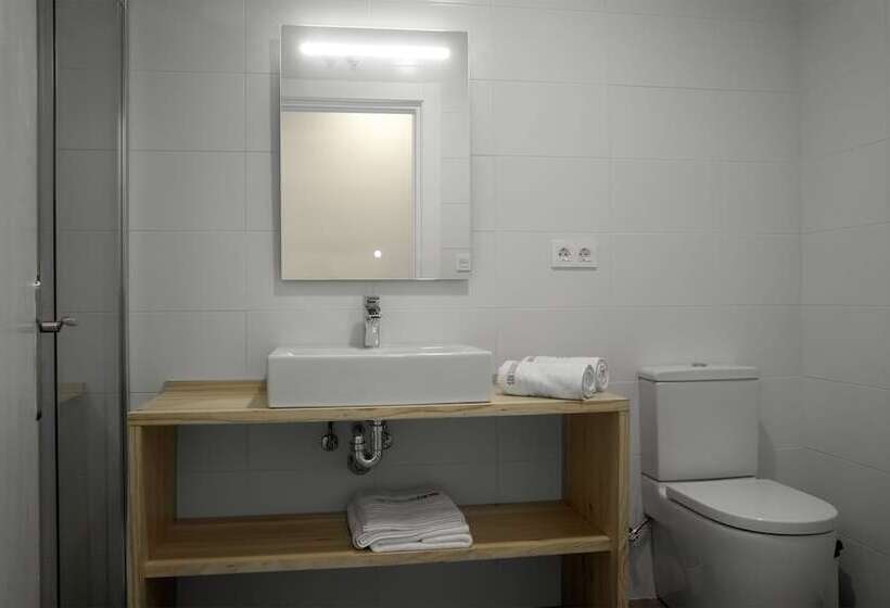 חדר סטנדרט מותאם לאדם עם מוגבלויות, Sansebastiánforyou 32 De Agosto Rooms