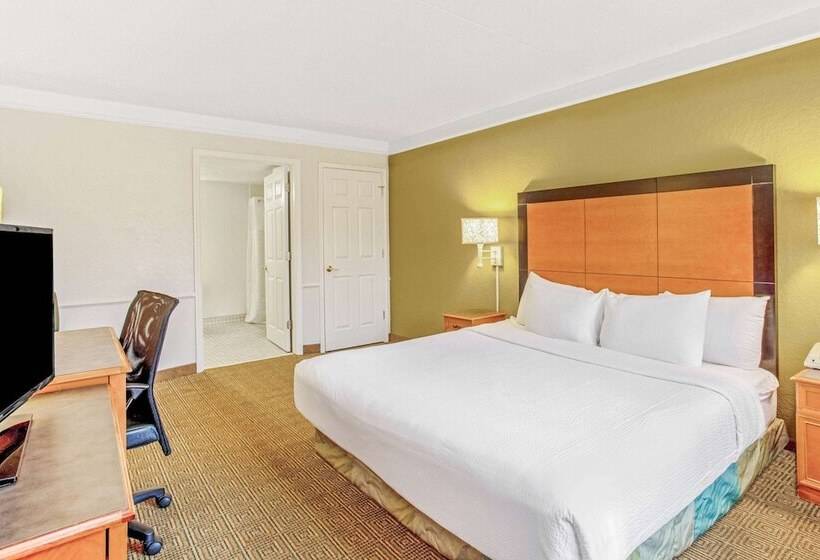 اتاق لوکس, La Quinta Inn By Wyndham Orlando Airport West