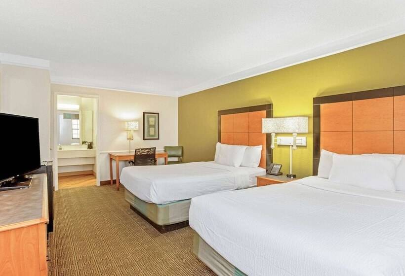 اتاق لوکس, La Quinta Inn By Wyndham Orlando Airport West