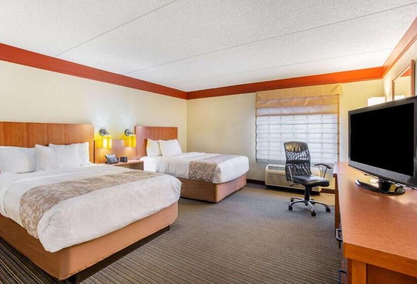 Номер Deluxe, La Quinta By Wyndham Raleigh Cary