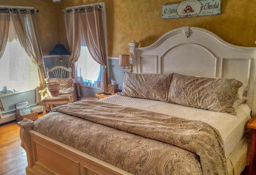 Номер Superior Кровать Кинг, Lilac Inn