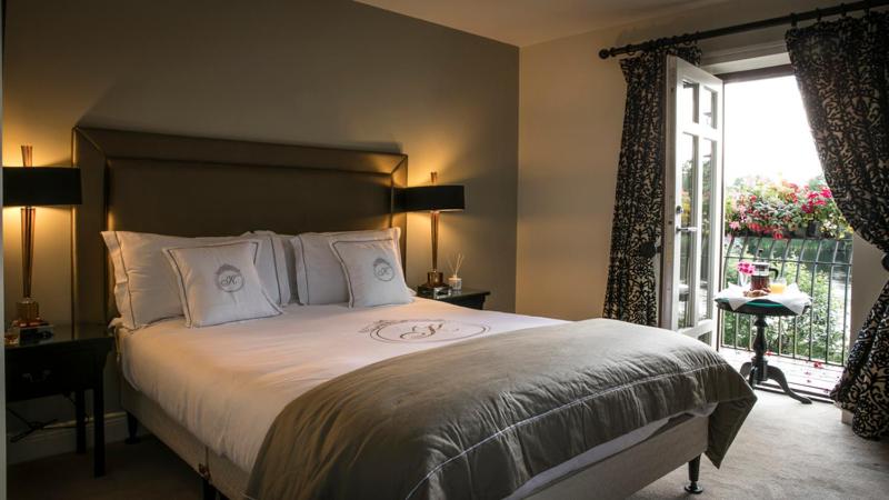 Deluxe room with river view, Keenans Boutique