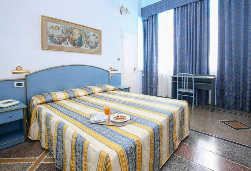 اتاق استاندارد سه نفره, Villa Centa