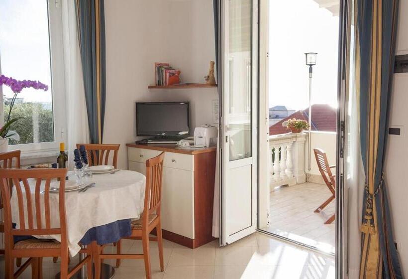 آپارتمان 1 خوابه, Villa Centa