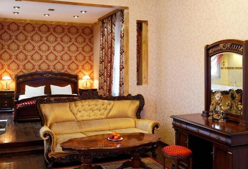 سوئیت با وان آب گرم, Victor Hotel Resort & Spa